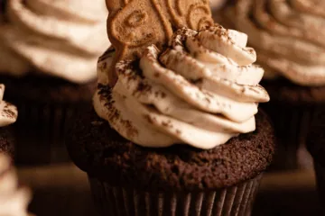 Schoko Spekulatius Cupcakes mit Mascarpone-Creme Schoko Spekulatius Cupcakes