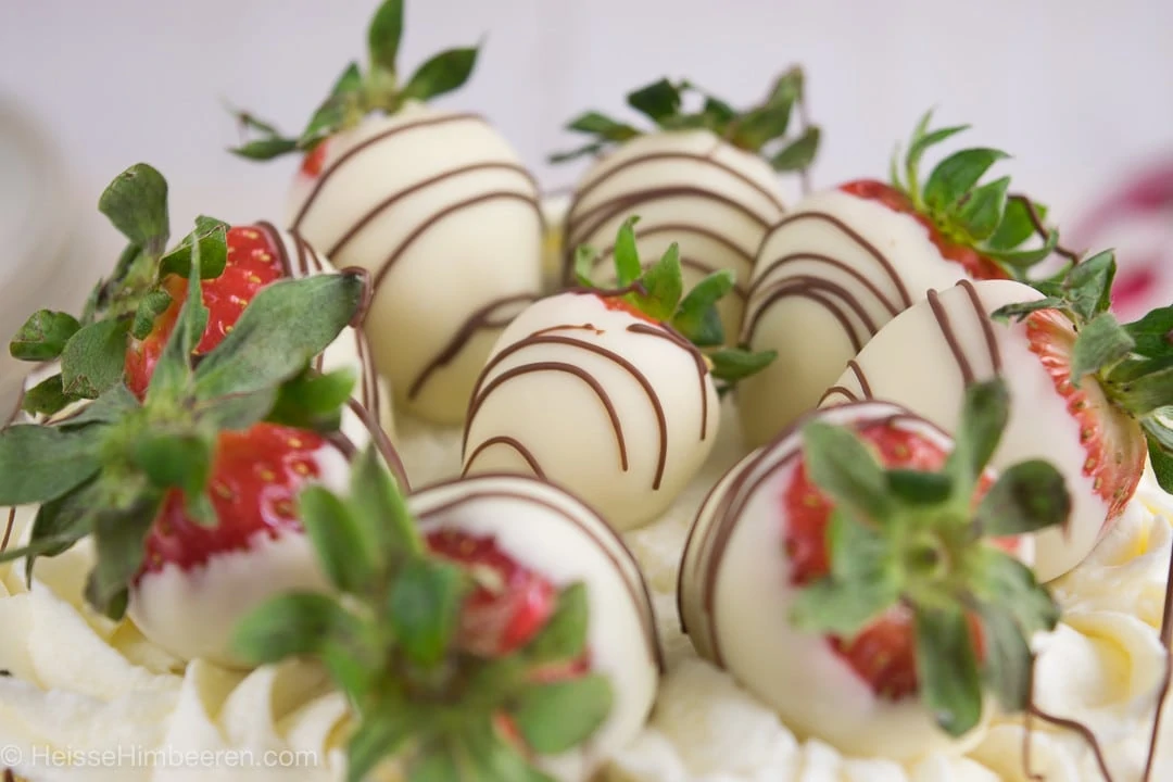Weiße Schokoladen Erdbeeren