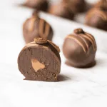 Trüffelpralinen selber machen: Himmlische Espresso-Pralinen mit Nougatkern Nougat Trüffelpralinen selber machen