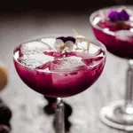 Ultravioletter Aperitif – Der lila Frühlingsdrink mit Veilchen Ultra Violetter Aperitif mit Wodka & Veilchen