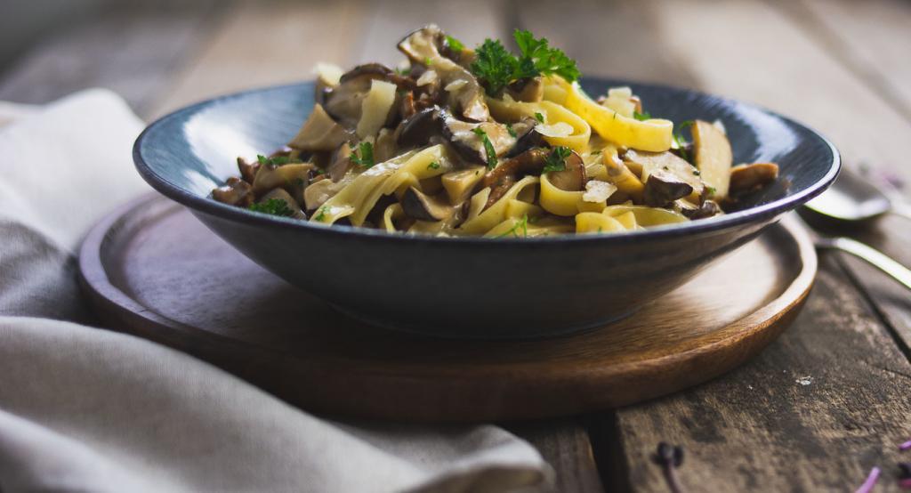 Die leckerste Pasta mit Waldpilzen in cremiger Sahnesauce Die leckerste Pasta mit Waldpilzen in cremiger Sahnesauce