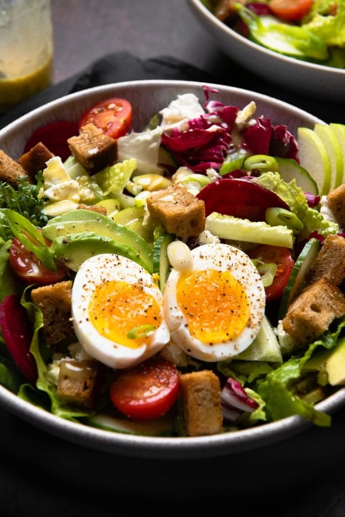 Die Salad Bowl ist ein schnelles und leckeres Salat Rezept.