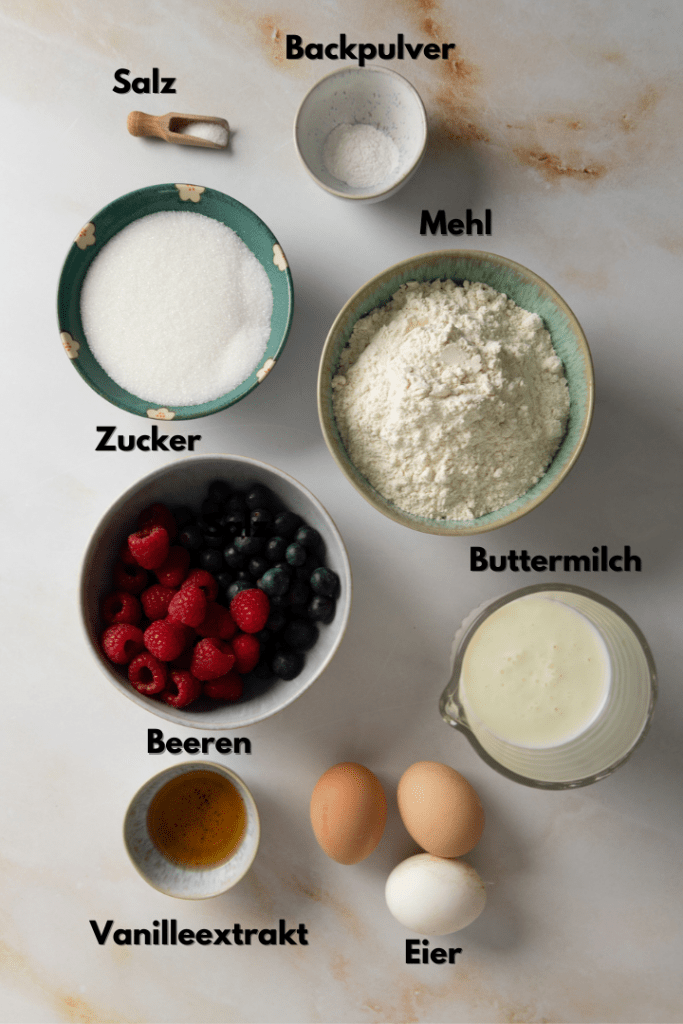 Alle Zutaten für omas buttermilchkuchen vom blech.