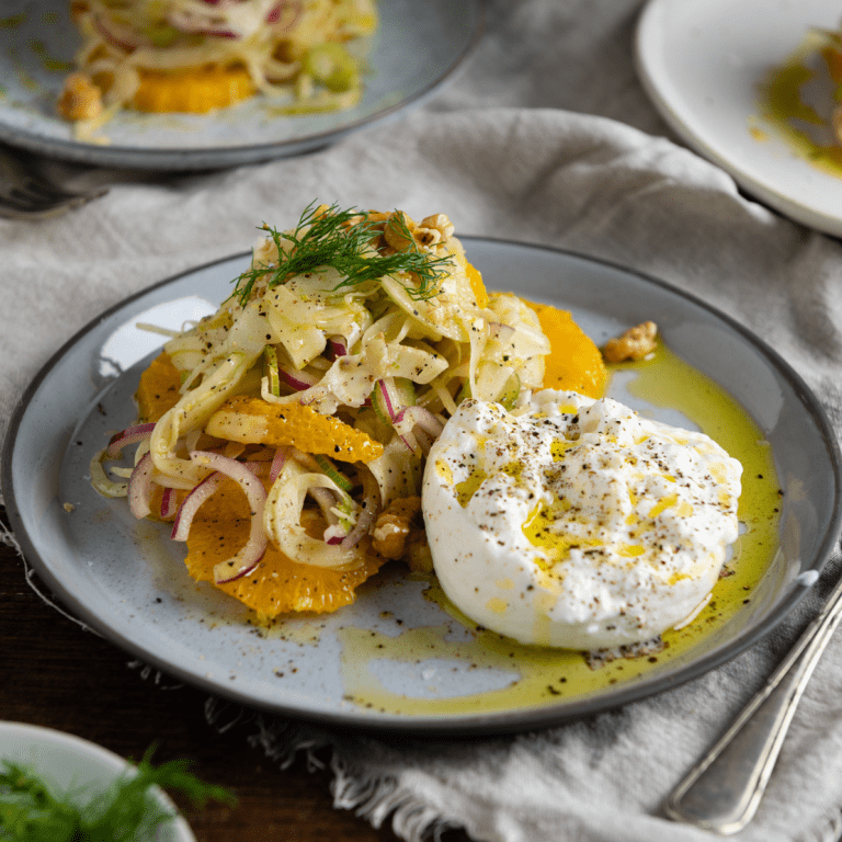 Klassischer Fenchel Orangen Salat mit Walnüssen (7 Zutaten &amp; Vegan)