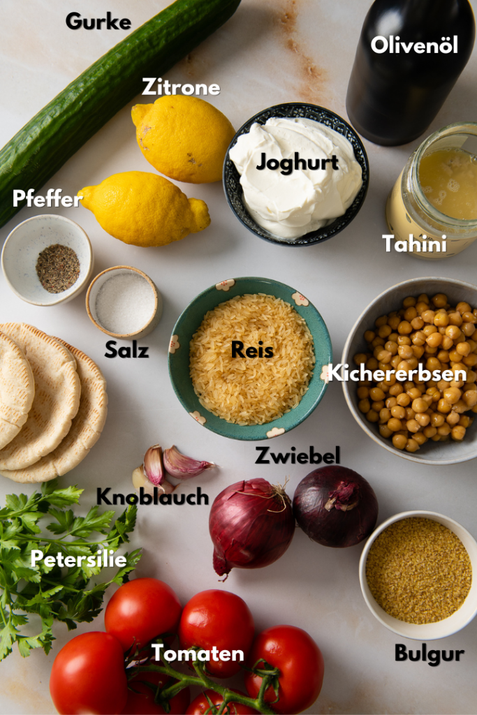 Alle 9 Zutaten für die falafel beilagen.