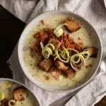 Vegetarische Käse Lauch Suppe (Wie das Original, nur veggie!) Veggie Käse Lauch Suppe mit Schmelzkäse