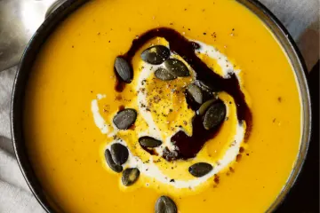 Omas Kürbis-Kartoffel-Suppe mit Möhren Omas Kürbis-Kartoffel-Suppe mit Möhren