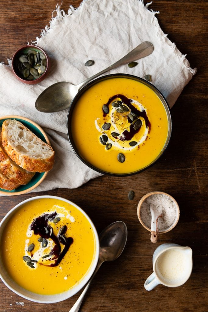 Omas Kürbis-Kartoffel-Suppe mit Möhren ist besonders preiswert.