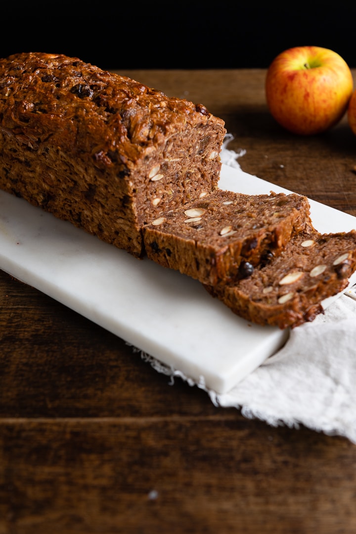 Was kann man aus alten Äpfeln machen? Omas saftiges Apfelbrot Was kann man aus alten Äpfeln machen? Omas saftiges Apfelbrot