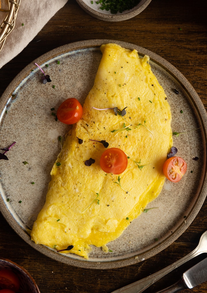 Ein Omelette als Idee für das Osterfrühstück.