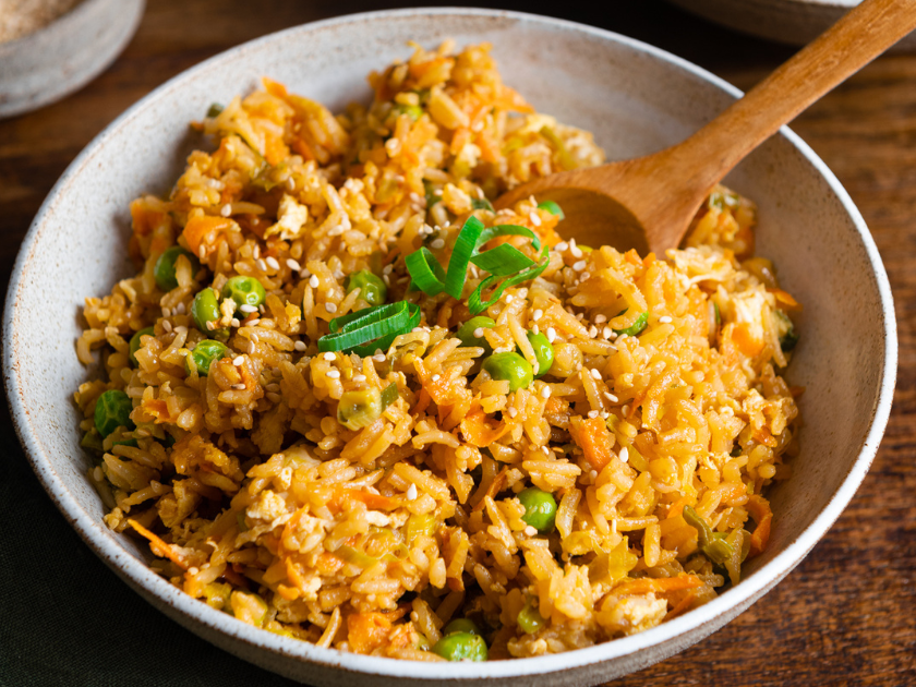Gebratener Reis wie beim Chinesen mit Gemüse &amp; Ei in 10 Min.