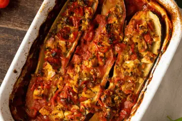 Gefüllte Zucchini vegetarisch mit Feta aus dem Ofen Gefüllte Zucchini vegetarisch mit Feta