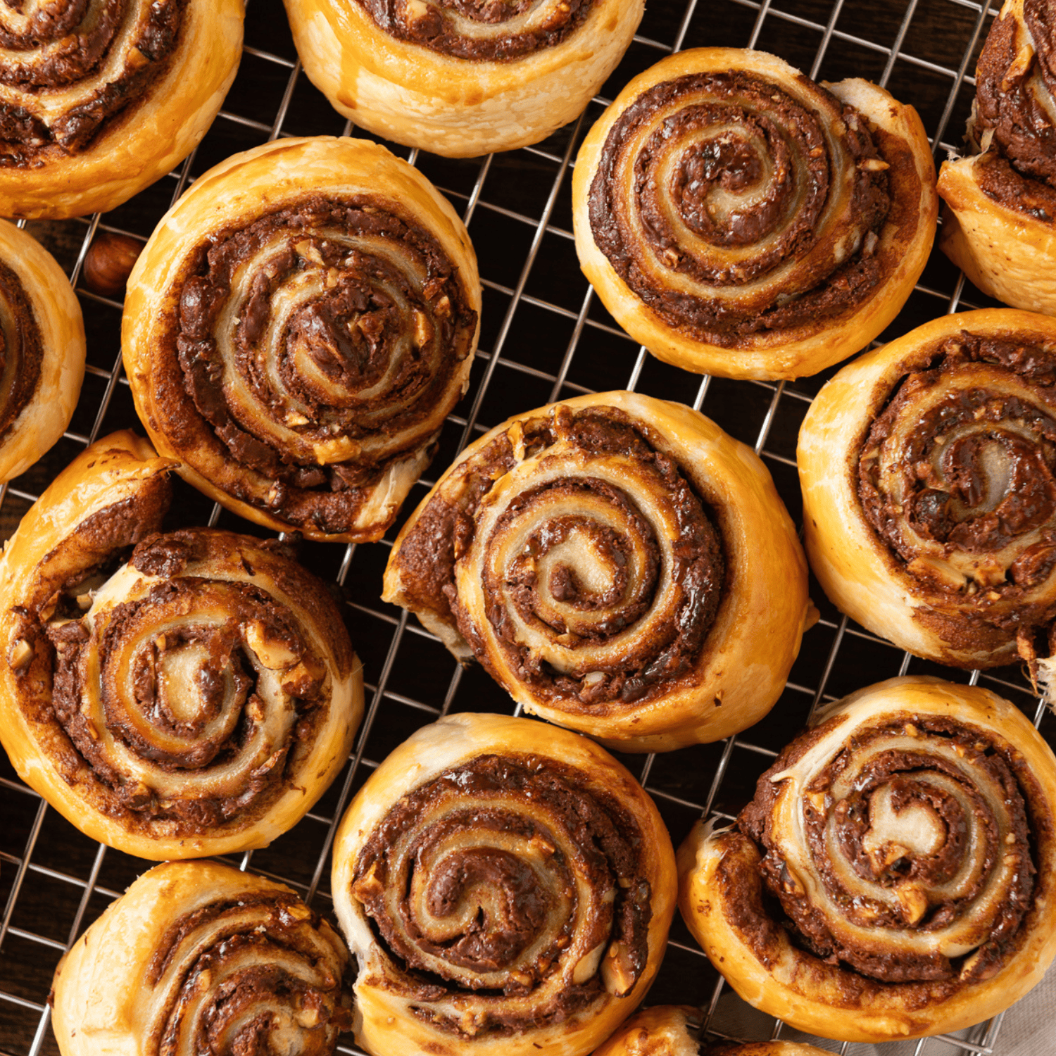 Blätterteigschnecken mit Nutella in 10 Minuten selber machen Blätterteigschnecken mit Nutella in 10 Minuten selber machen