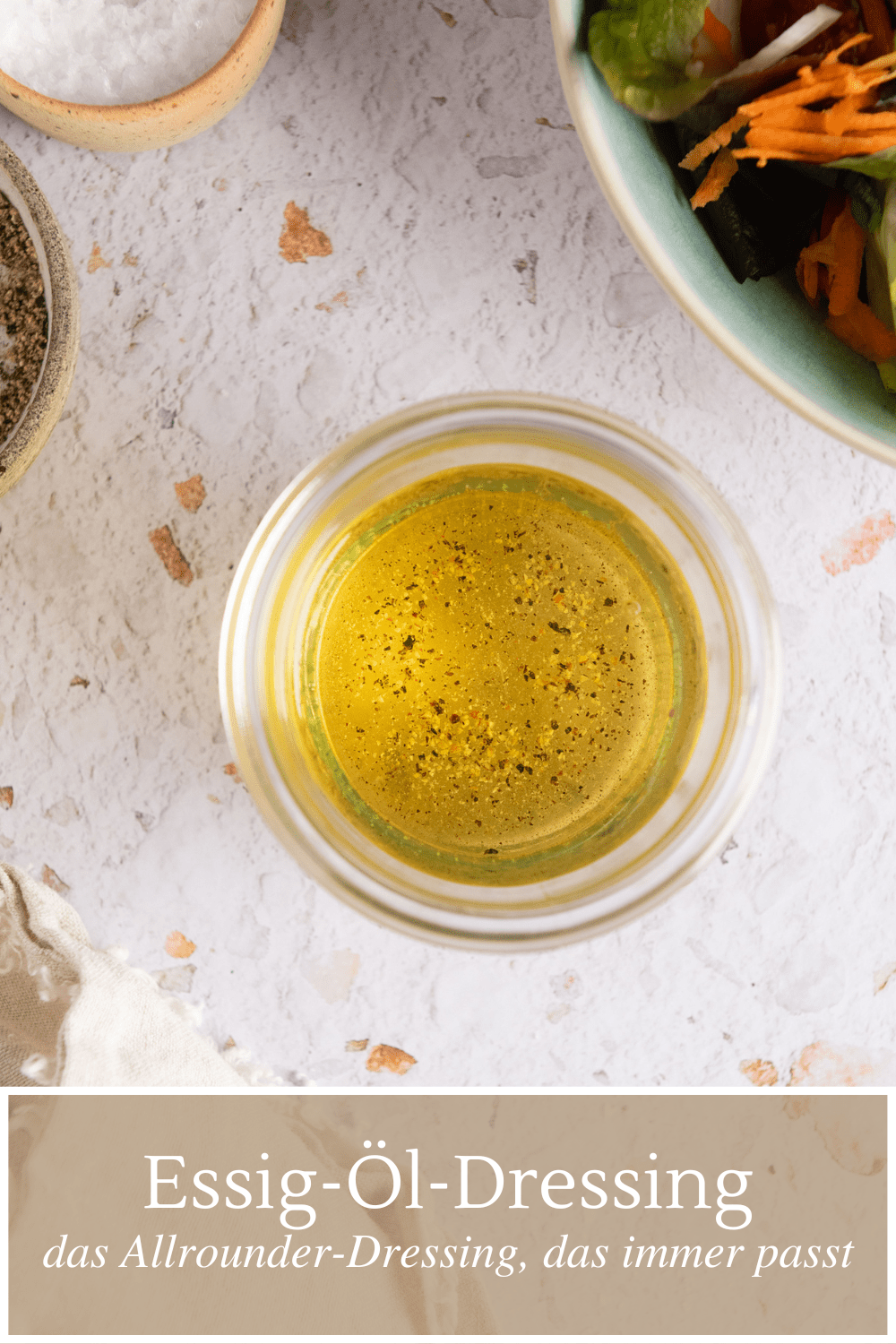 Essig-Öl Salatdressing wie bei Oma Essig-Öl Salatdressing wie bei Oma