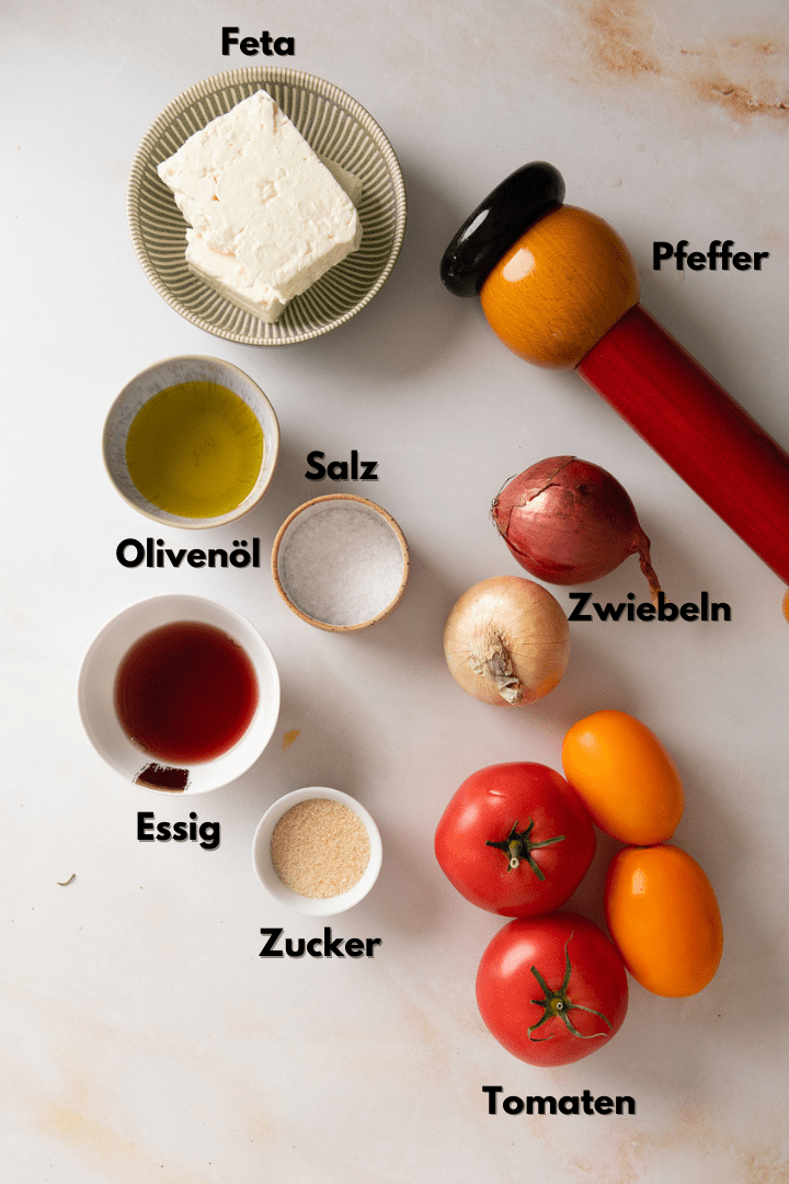 Einfacher Tomatensalat mit Feta &amp; Zwiebeln in 10 Minuten (Video)