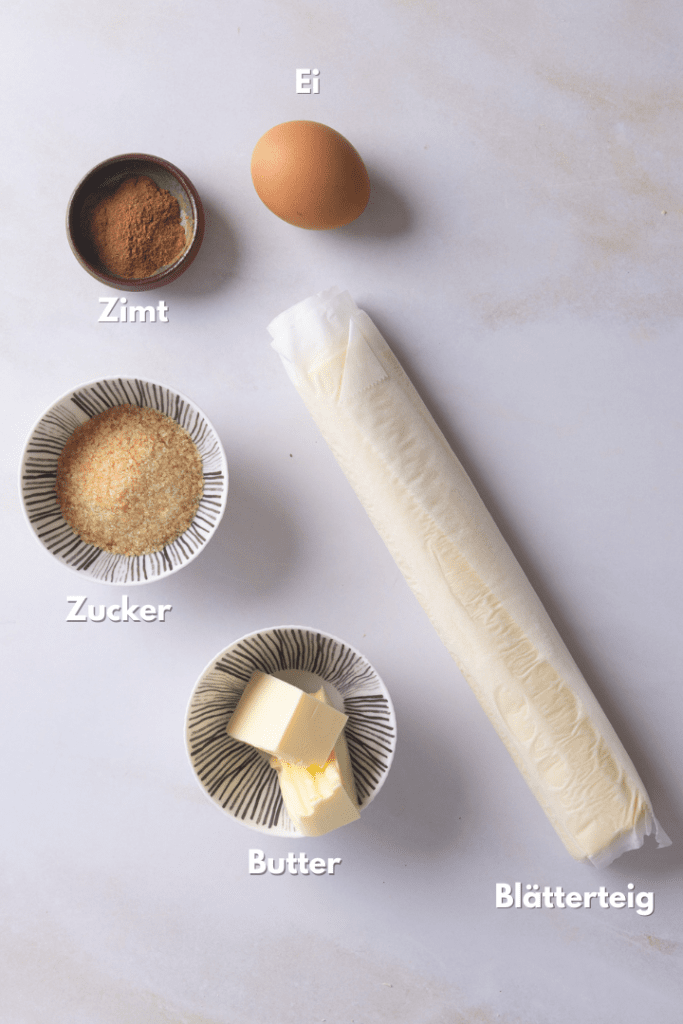 Alle Zutaten für das Zimtschnecken Blätterteig Rezept.