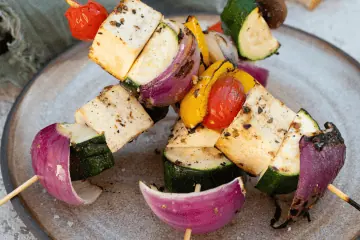 Grillspieße vegetarisch – das flexible Grundrezept mit Gemüse Grillspieße vegetarisch