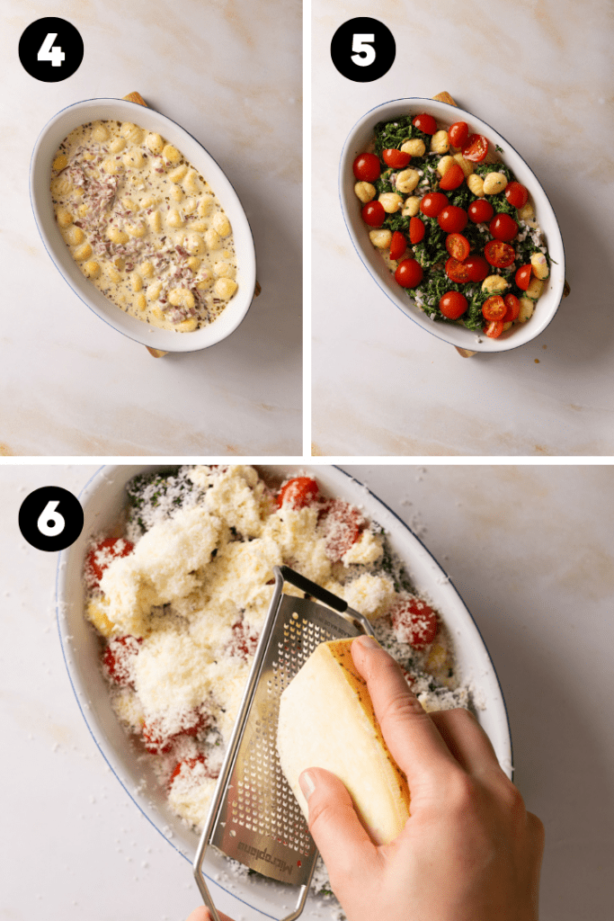 Die Gnocchi kommen mit der Sauce und dem Spinat und den Tomaten in eine Auflaufform und werden mit Käse bestreut.