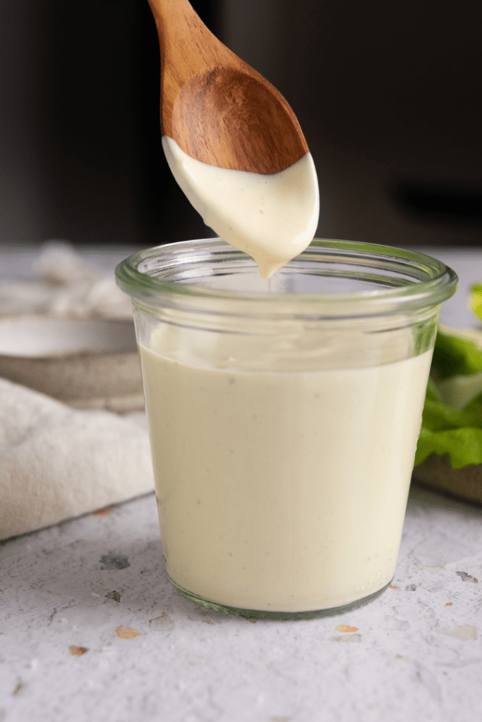 Sour Cream Dip für Nachos selber machen.