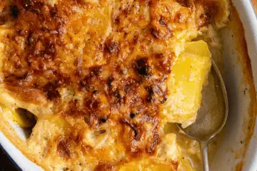 Was passt zu Kartoffelgratin? Meine neun besten Beilagen Was passt zu Kartoffelgratin? Meine neun besten Beilagen