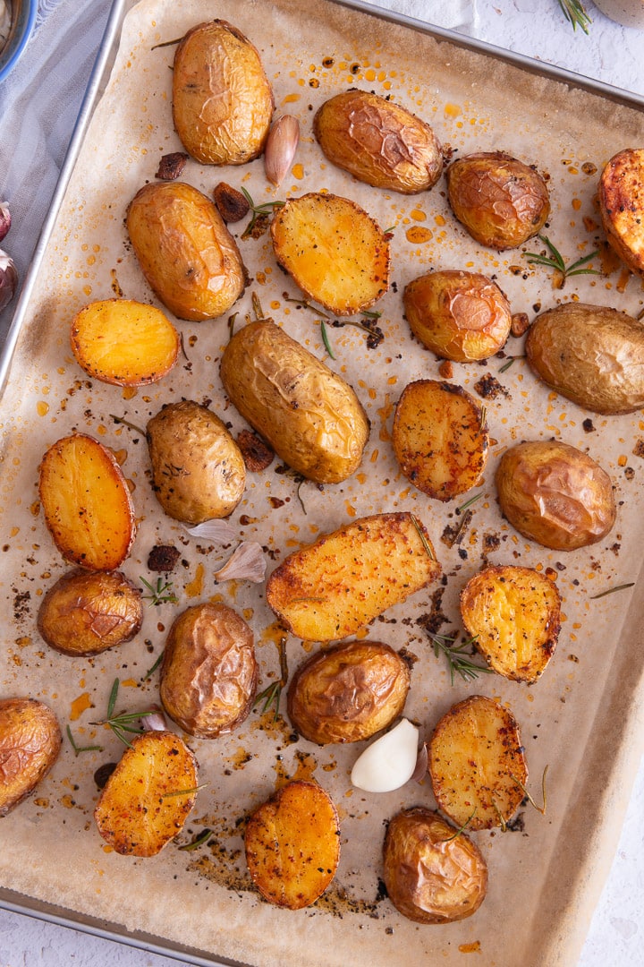 Ofenkartoffeln sind die ideale schnelle Grillbeilage.