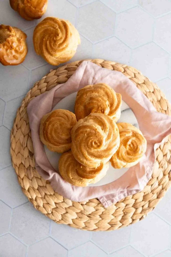 Mein Brandteig Rezept, ergibt diese leckeren Windbeutel.