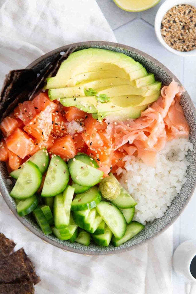 Eine Sushi Bowl, schnell gesund und ein einfach gemachtes Rezept.