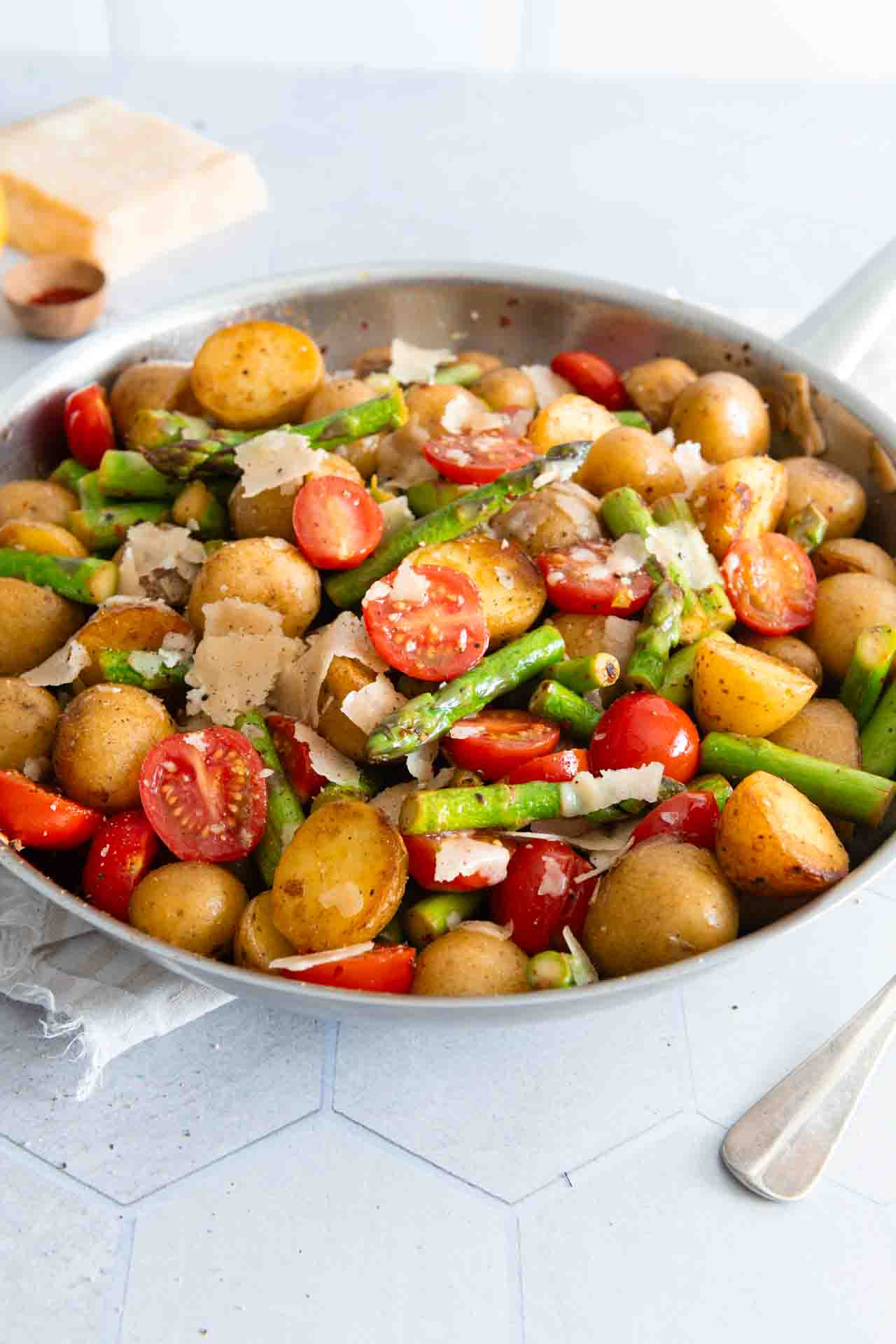 Grüner Spargel Pfanne