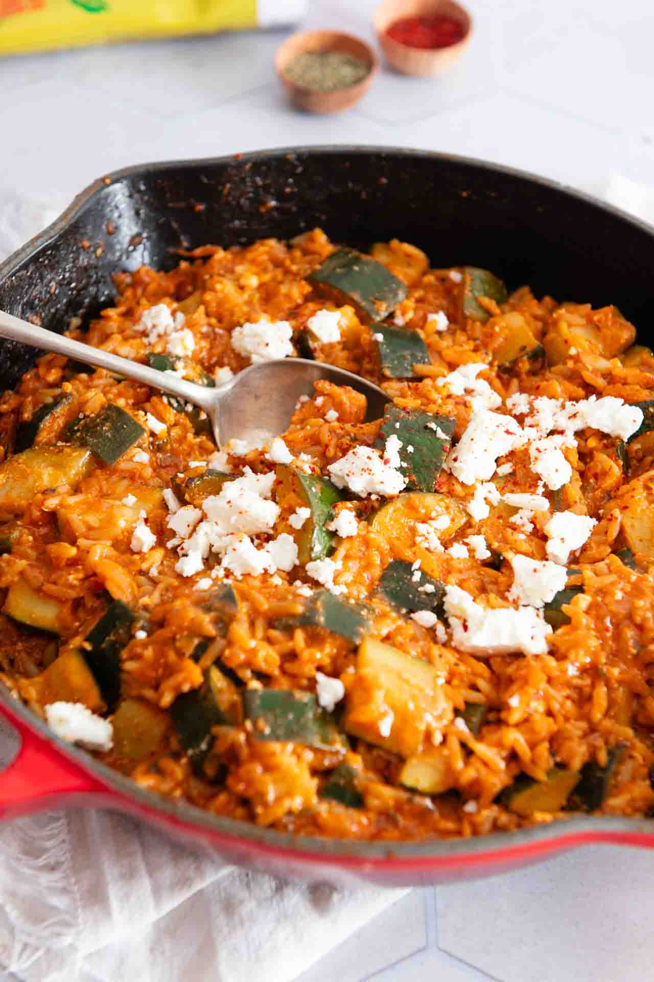 Zucchini Reis Pfanne - schnell & so lecker Zucchini Reis Pfanne - schnell & so lecker