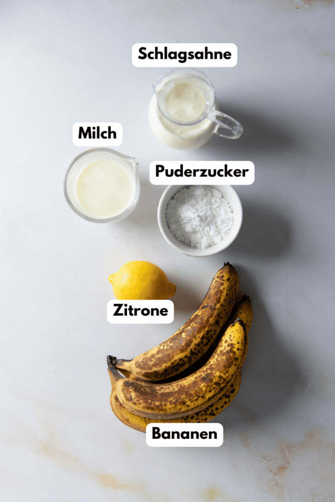 Alles Zutaten für das italienische Bananeneis Rezept.