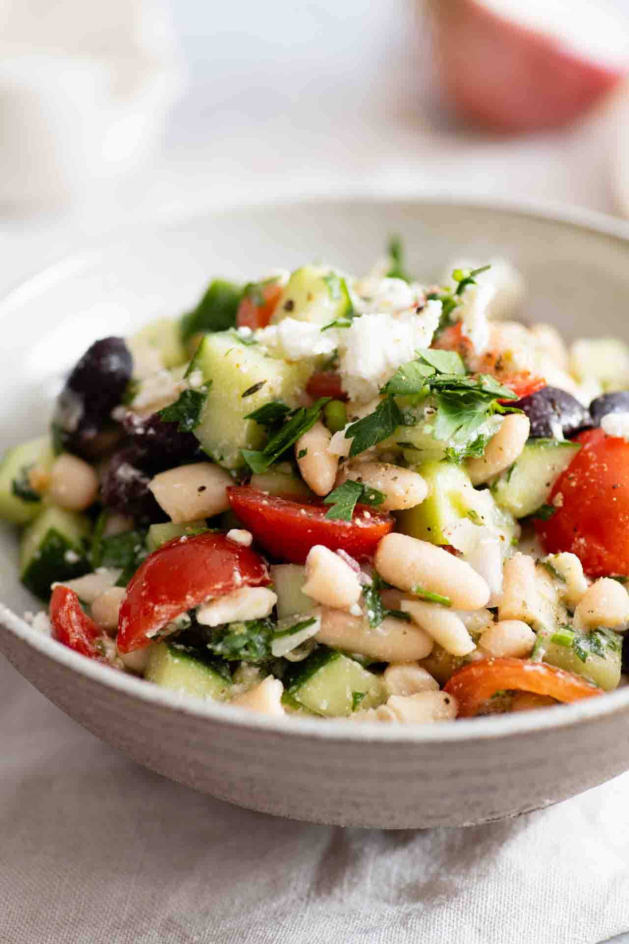 Griechischer Bohnensalat mit weißen Bohnen &amp; Feta