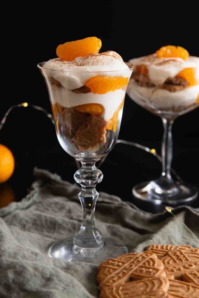 Weihnachtsdessert im Glas
