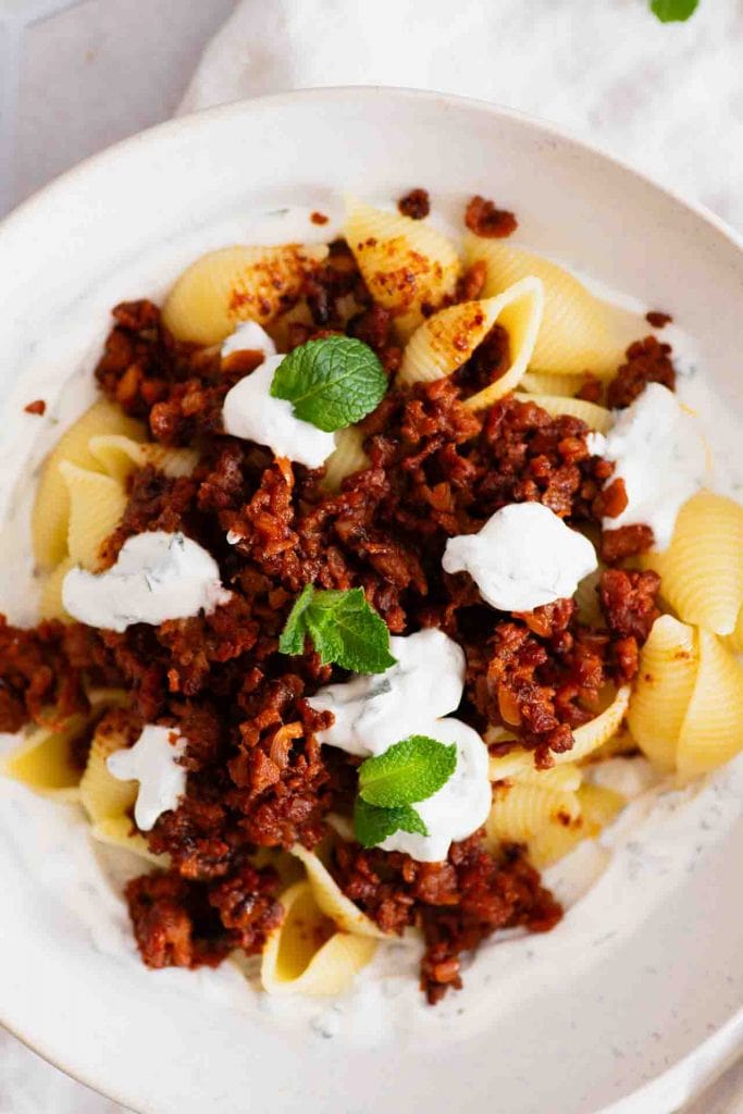 Türkische Pasta mit Joghurt