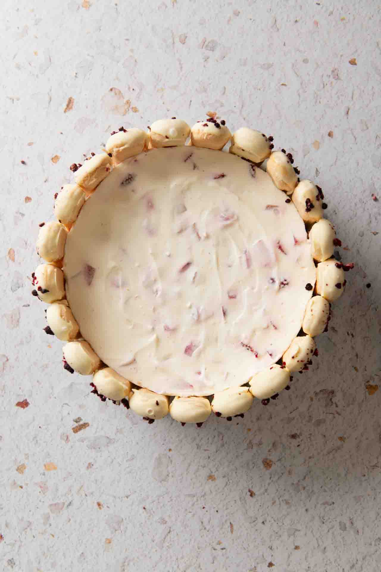 Erdbeer-Charlotte - die leckere Erdbeertorte mit Löffelbiskuit