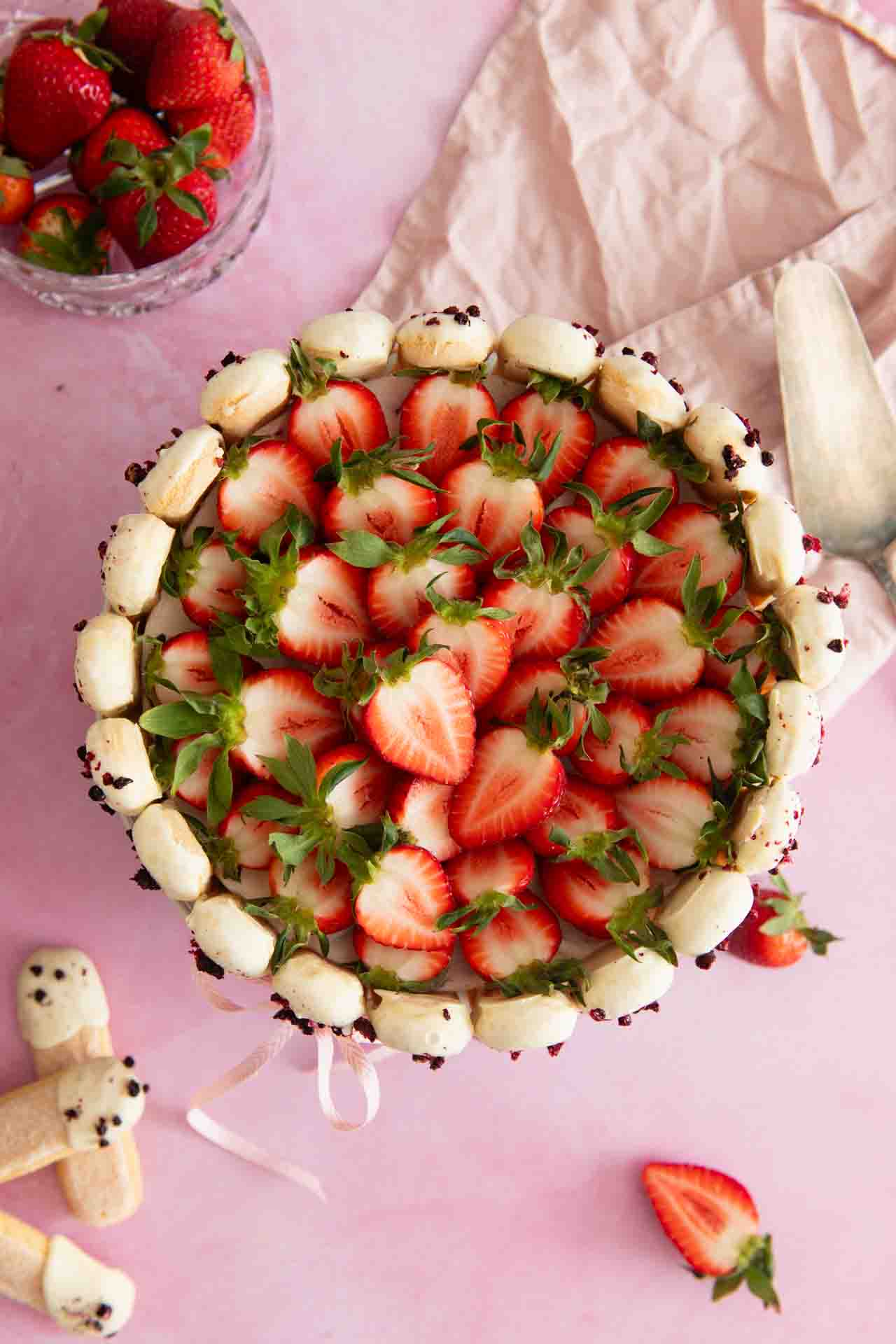 Erdbeer-Charlotte - die leckere Erdbeertorte mit Löffelbiskuit