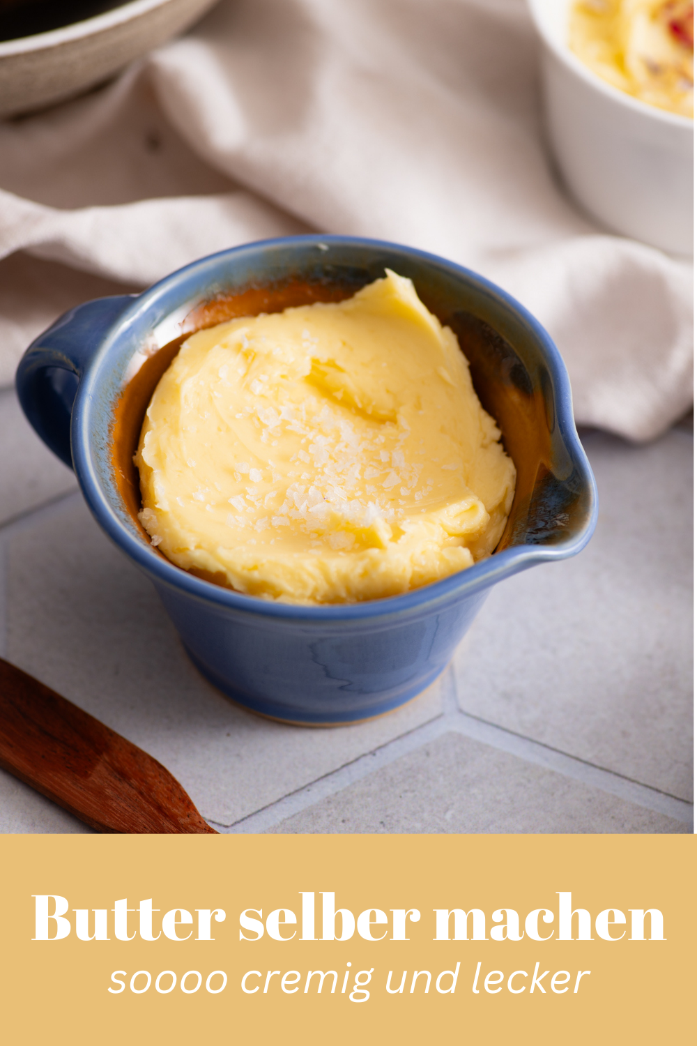 Butter selber machen: Grundrezept & geniale Geschmacksideen Butter selber machen: Grundrezept & geniale Geschmacksideen