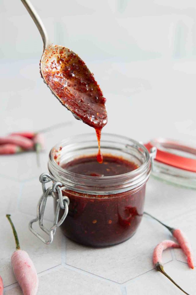 Der fertige Honig mit Chili.