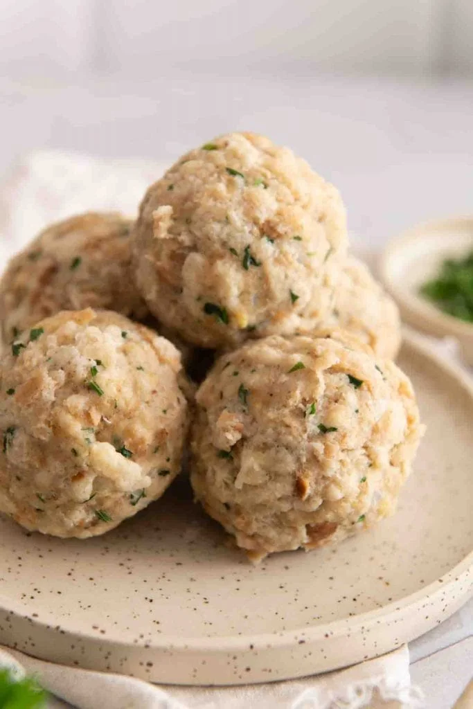 Die Semmelknödel nach Omas  Rezept​