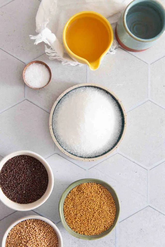 Alle Zutaten die Du brauchst um Senf selber zu Hause zu machen