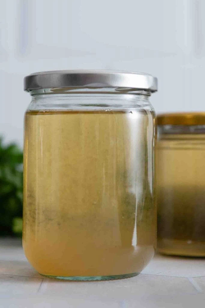 Gemüsebrühe selber machen aus Küchenresten