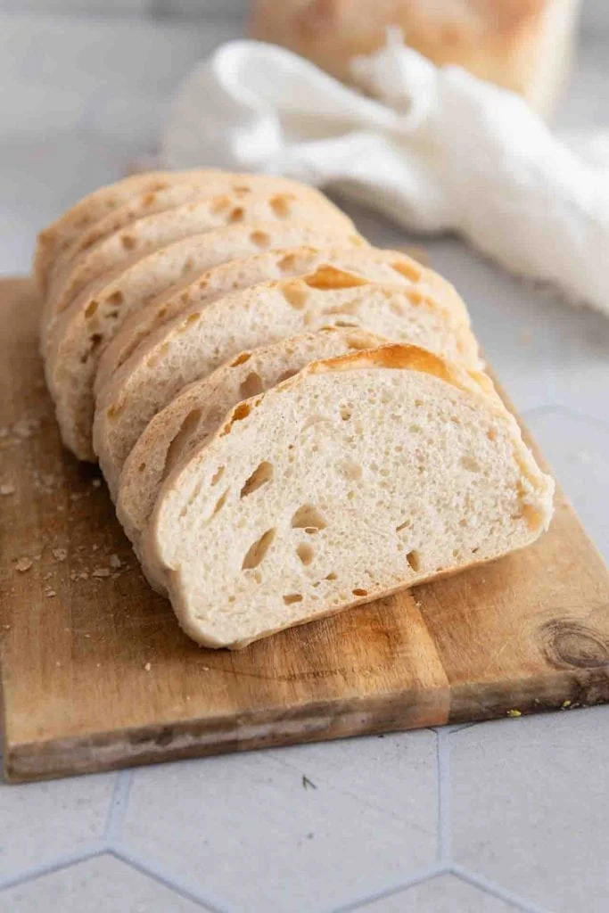 Das fertige Brot aufgeschnitten nach dem backen.