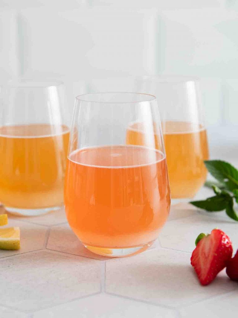 Wasserkefir selber machen in drei Geschmacksrichtungen.