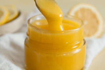 Lemon Curd: das cremige Originalrezept aus England Lemon Curd Rezept: samtige Zitronencreme selber machen