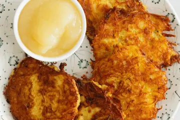 Kartoffelpuffer selber machen – außen knusprig, innen zart Kartoffelpuffer selber machen: so werden sie knusprig